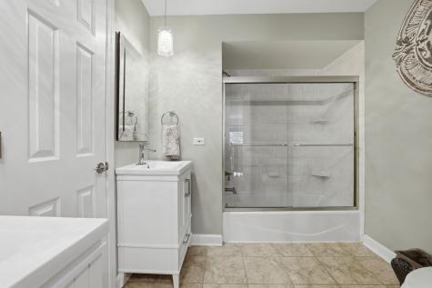 5701 Churchill Lane Libertyville IL 60048