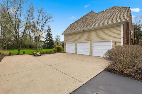 5701 Churchill Lane Libertyville IL 60048