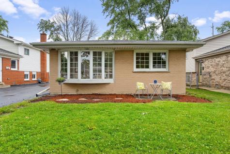 1345 South Evergreen Avenue Arlington Heights IL 60005