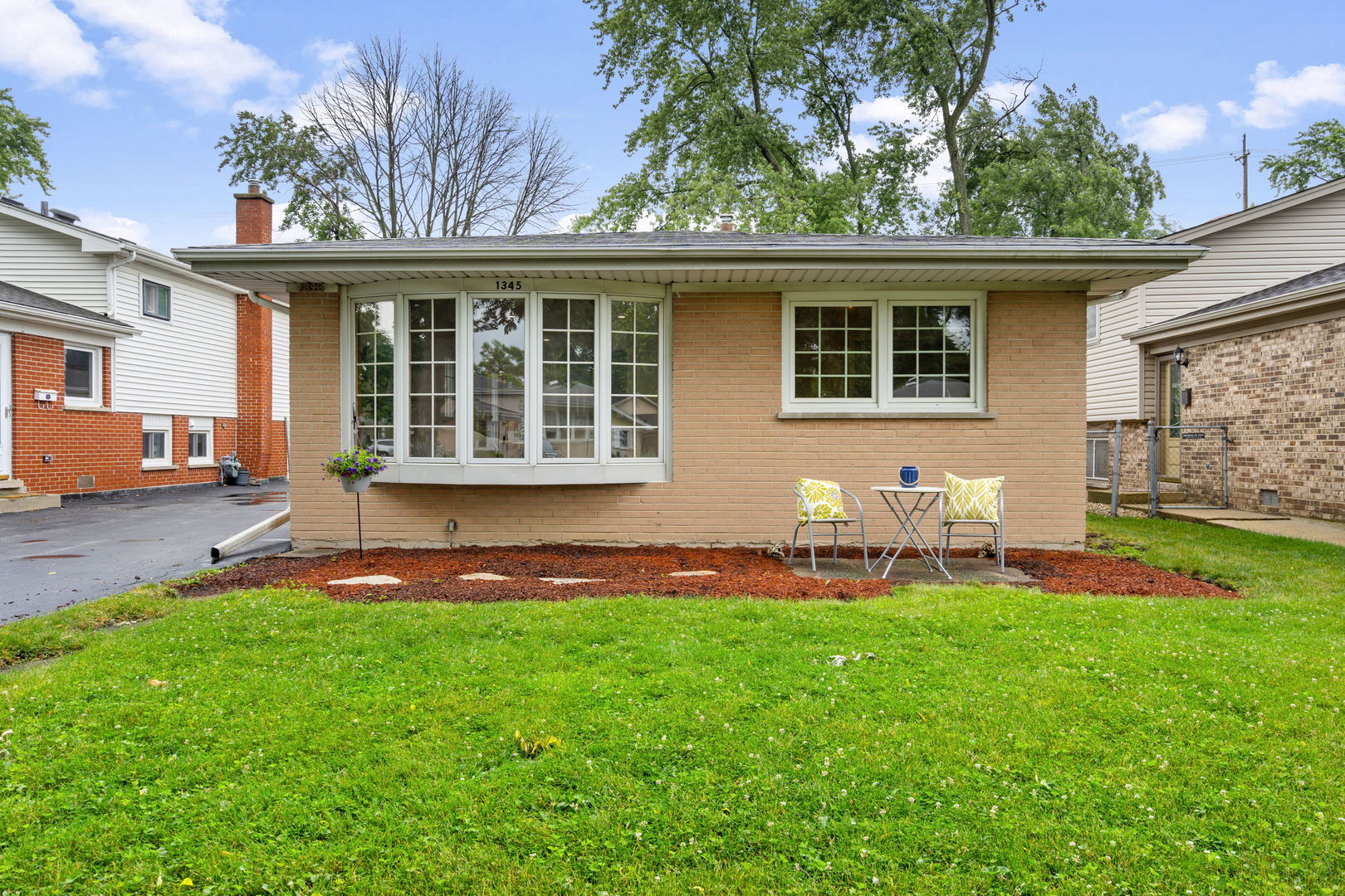 1345 South Evergreen Avenue Arlington Heights IL 60005