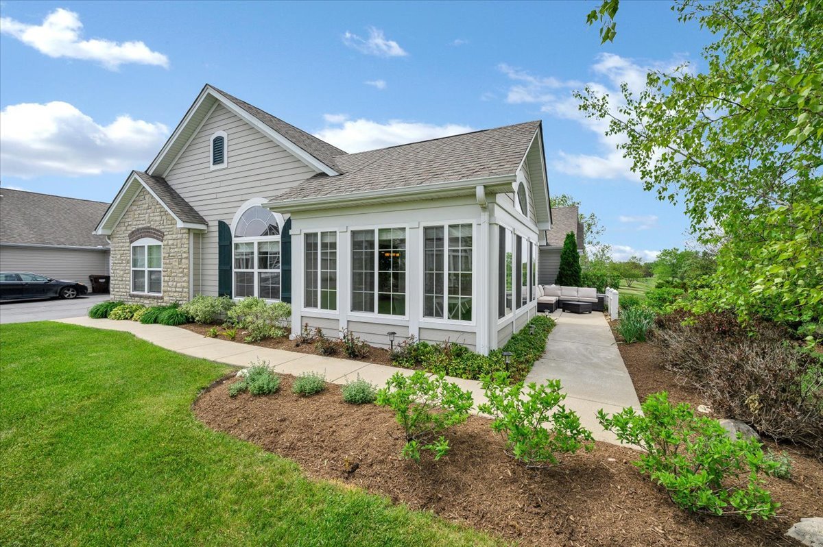 617 Schumann Street Woodstock IL 60098