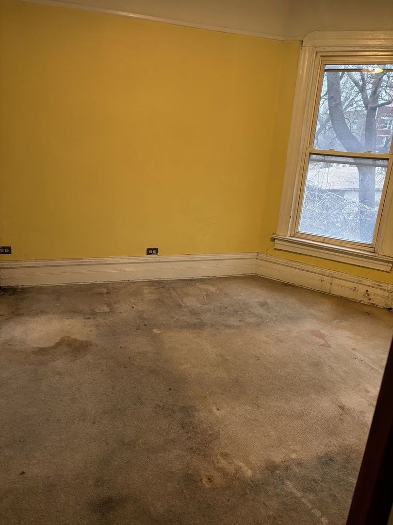 2469 East 74th Street Chicago IL 60649