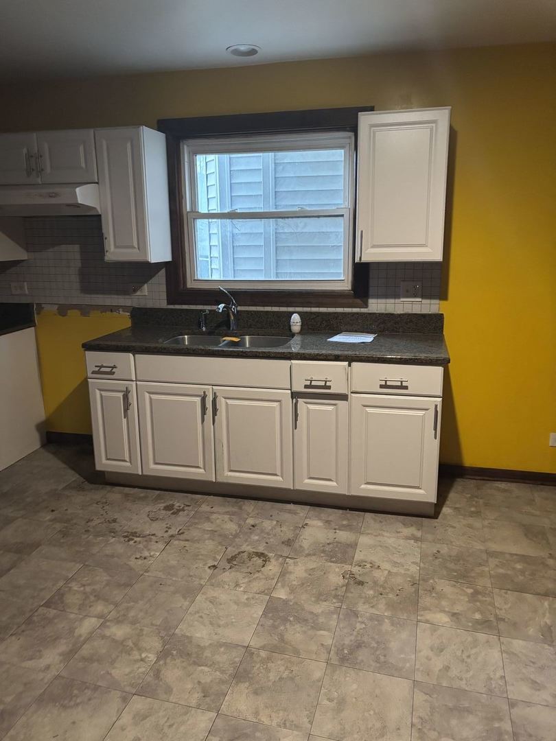 2469 East 74th Street Chicago IL 60649