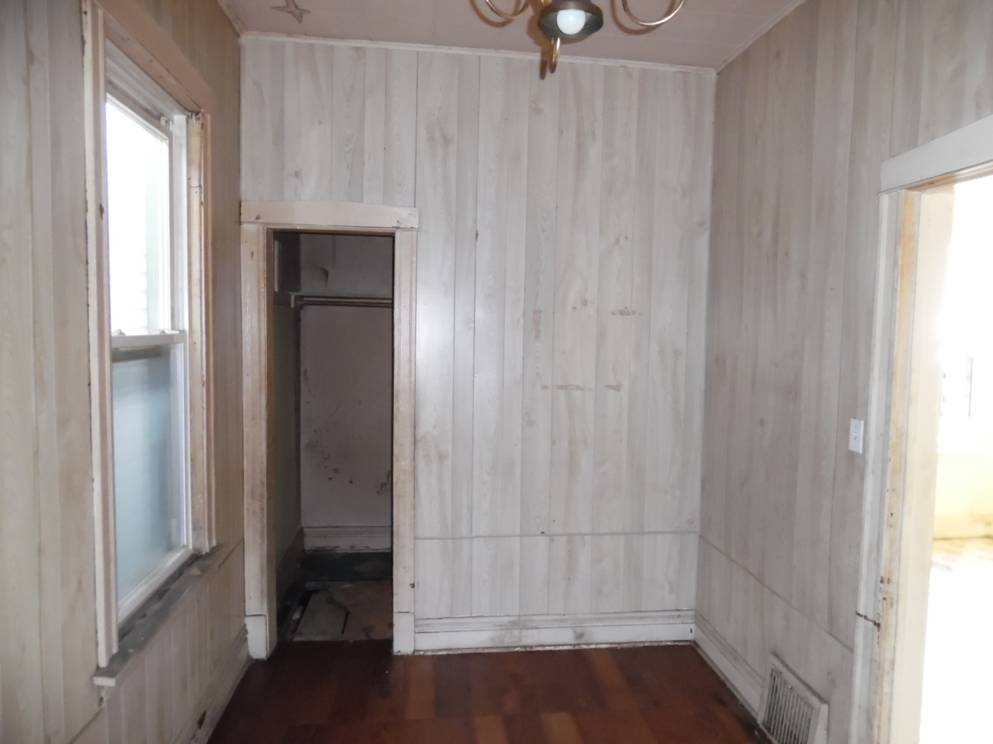 5605 South Justine Street Chicago IL 60636