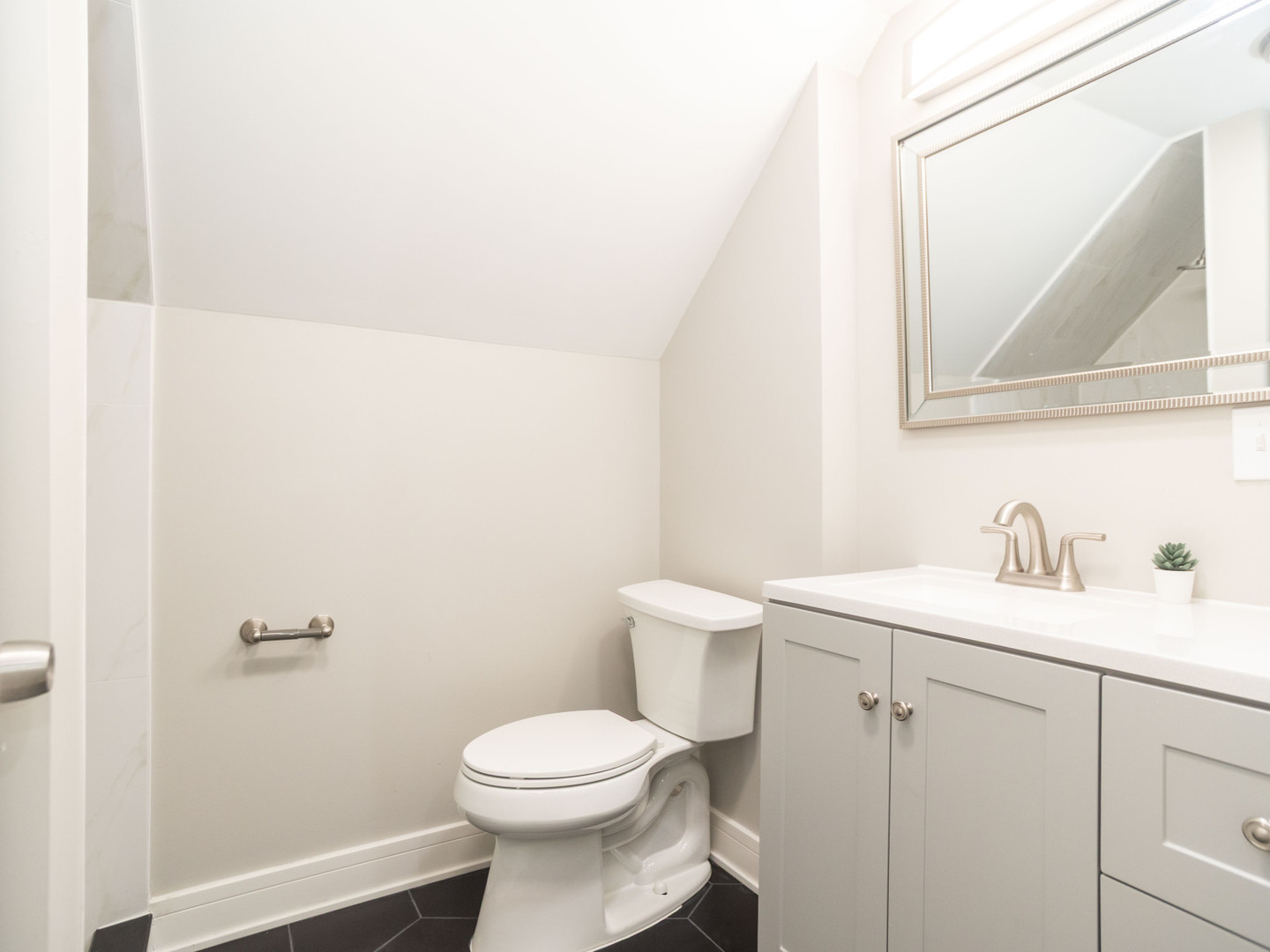 7232 South Sangamon Street Chicago IL 60621