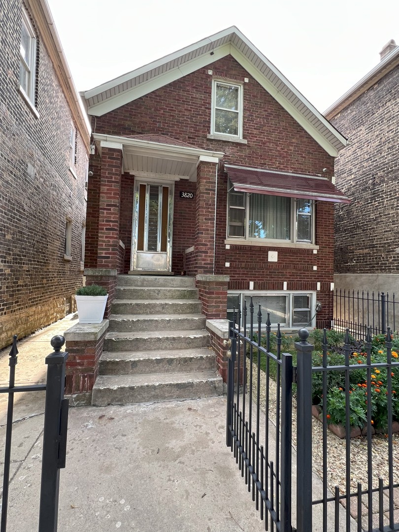 3820 South Honore Street Chicago IL 60609