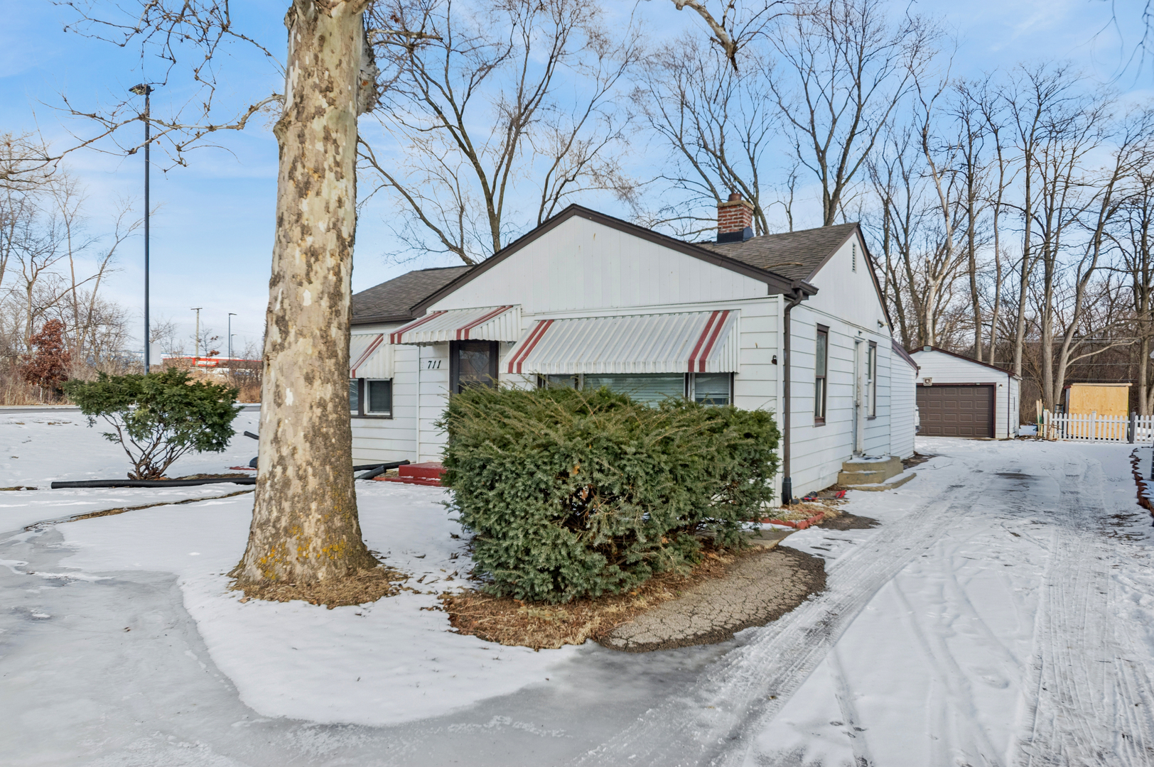 711 North Columbine Avenue Lombard IL 60148