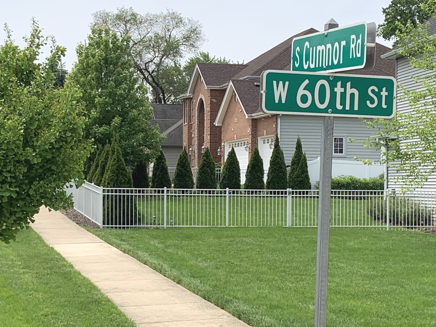 904 Cumnor Road Downers Grove IL 60516