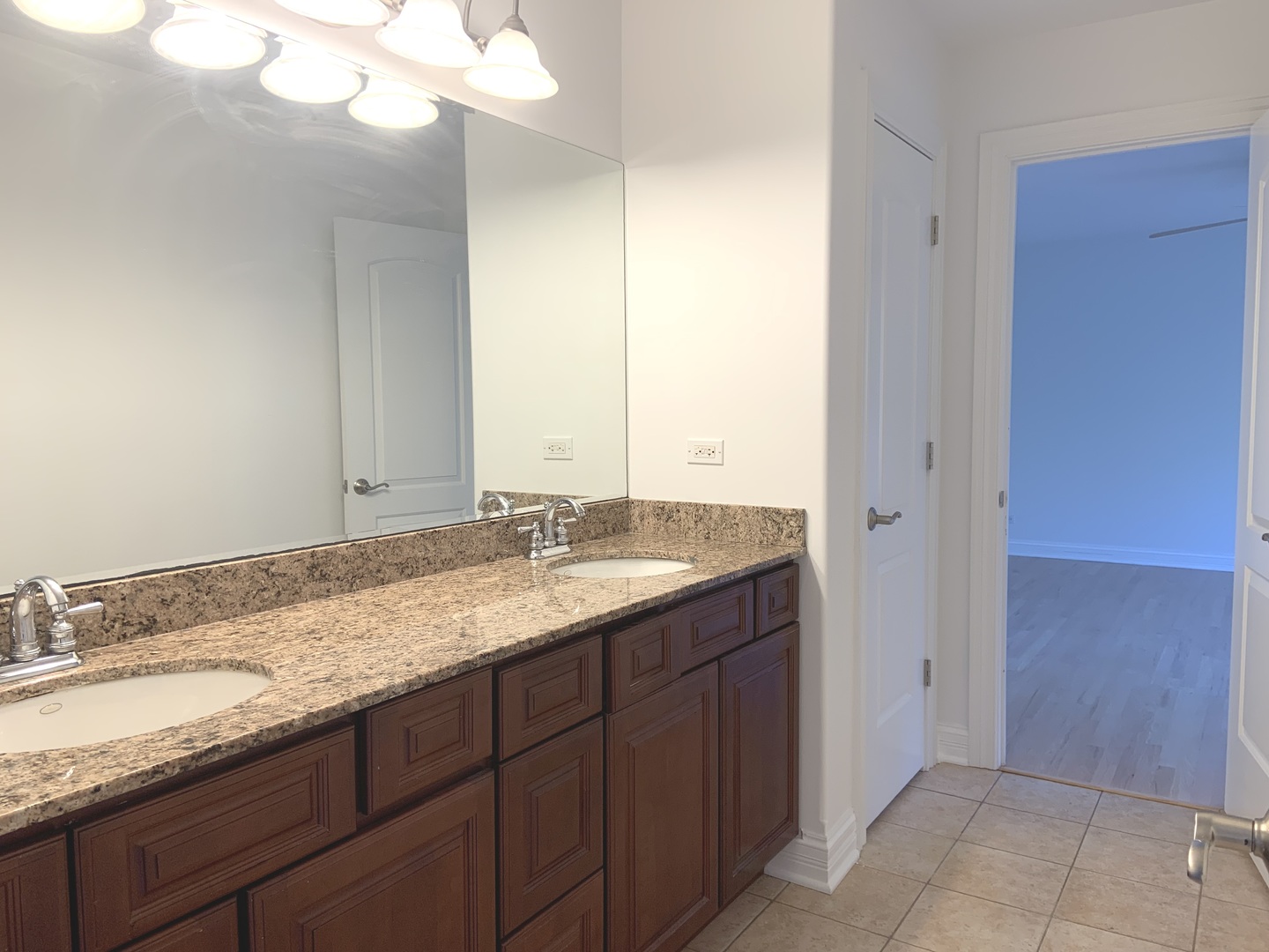904 Cumnor Road Downers Grove IL 60516