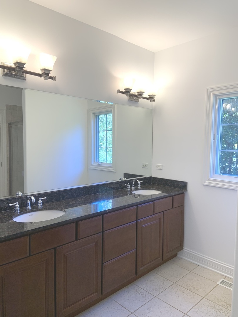 904 Cumnor Road Downers Grove IL 60516