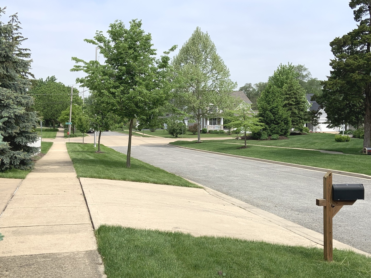 904 Cumnor Road Downers Grove IL 60516