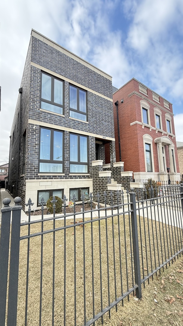 3422 South Normal Avenue Chicago IL 60616