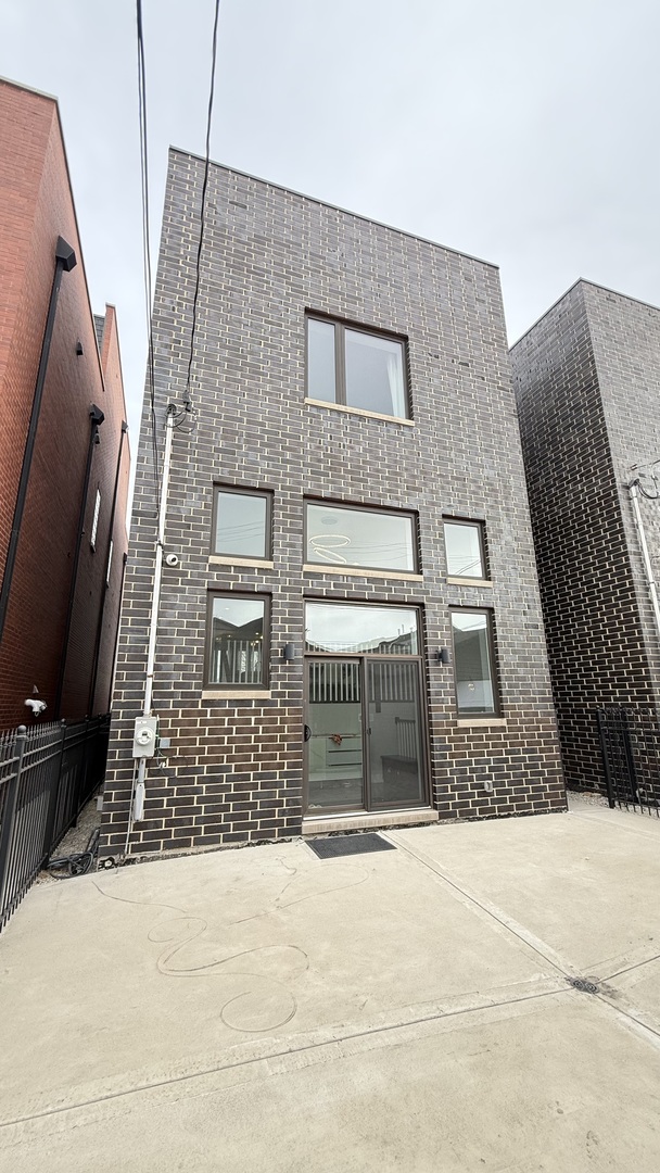 3422 South Normal Avenue Chicago IL 60616