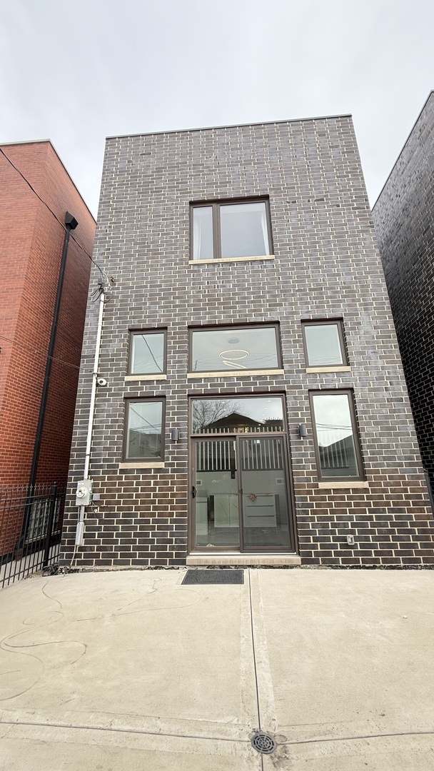 3422 South Normal Avenue Chicago IL 60616