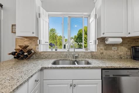 264 Penny Lane Grayslake IL 60030