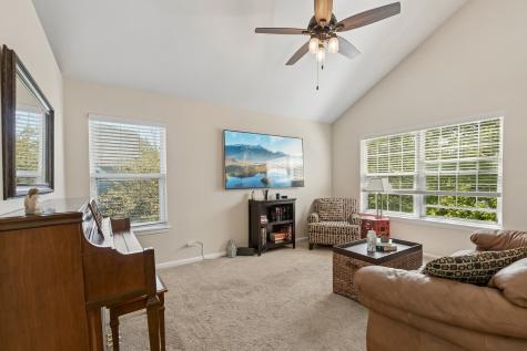 264 Penny Lane Grayslake IL 60030