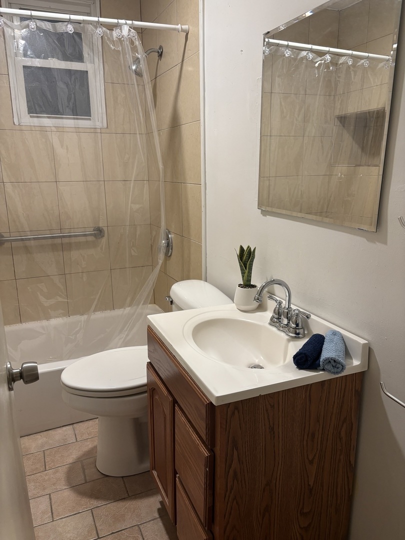 13515 South Baltimore Avenue Chicago IL 60633