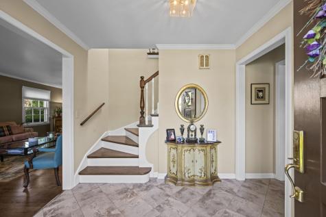 512 South Bristol Lane Arlington Heights IL 60005