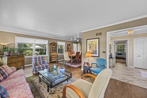 512 South Bristol Lane Arlington Heights IL 60005