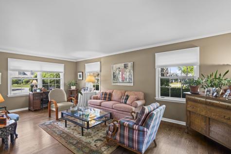 512 South Bristol Lane Arlington Heights IL 60005
