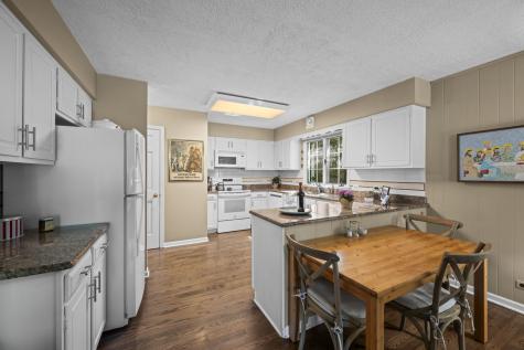 512 South Bristol Lane Arlington Heights IL 60005
