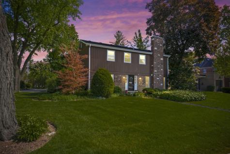 512 South Bristol Lane Arlington Heights IL 60005