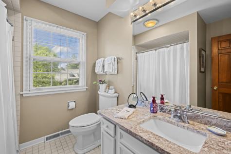 512 South Bristol Lane Arlington Heights IL 60005