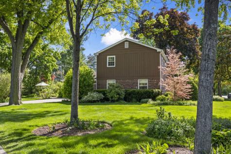 512 South Bristol Lane Arlington Heights IL 60005