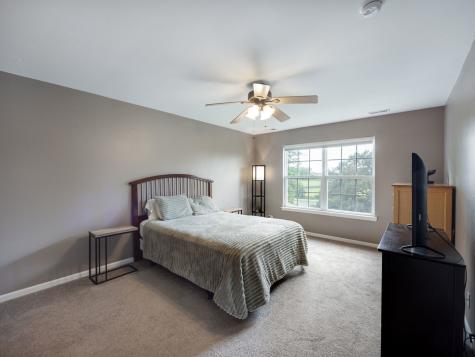 831 Stuarts Drive St. Charles IL 60174