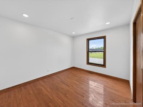 909 Northfield Avenue Harvard IL 60033