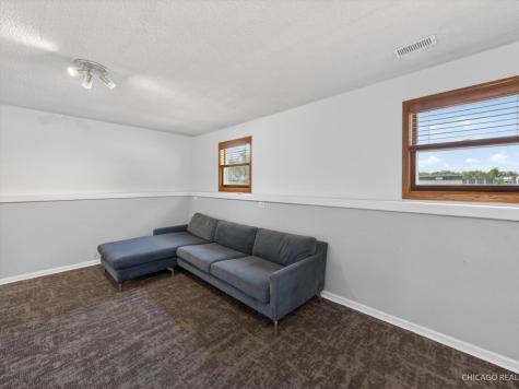 909 Northfield Avenue Harvard IL 60033