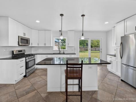 909 Northfield Avenue Harvard IL 60033