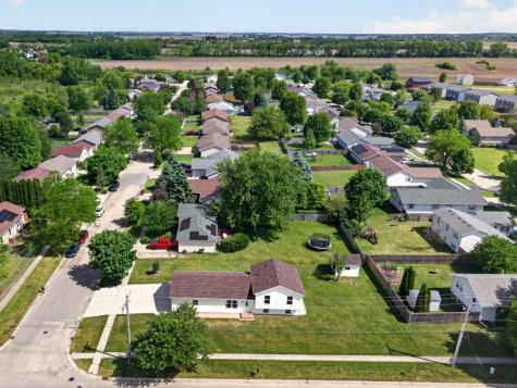 909 Northfield Avenue Harvard IL 60033