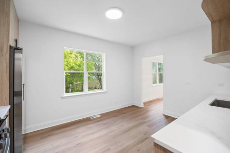 1107 Victoria Avenue North Chicago IL 60064