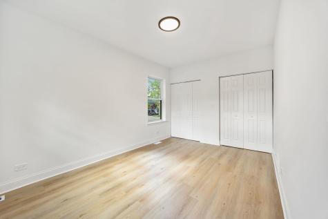 1107 Victoria Avenue North Chicago IL 60064