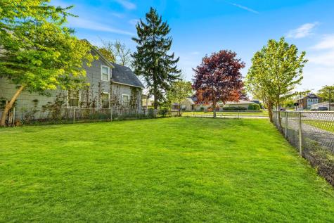 1107 Victoria Avenue North Chicago IL 60064