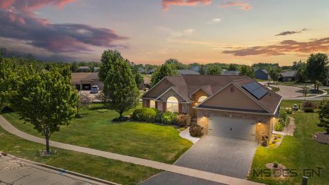 1418 Beach Lane Sycamore IL 60178