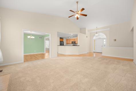1418 Beach Lane Sycamore IL 60178