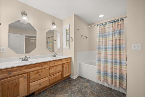 1418 Beach Lane Sycamore IL 60178
