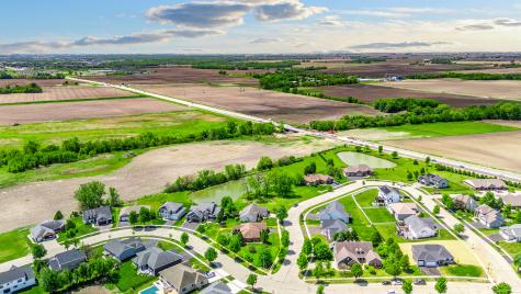 1418 Beach Lane Sycamore IL 60178