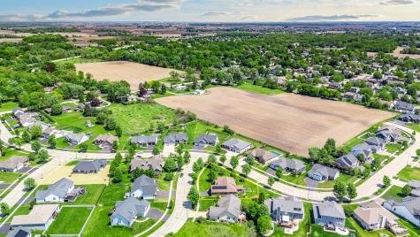 1418 Beach Lane Sycamore IL 60178