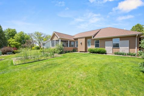1418 Beach Lane Sycamore IL 60178