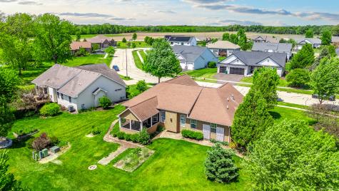 1418 Beach Lane Sycamore IL 60178