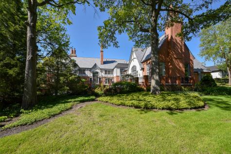 1661 Balmoral Lane Inverness IL 60067