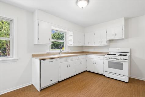 11 Logan Avenue Geneva IL 60134