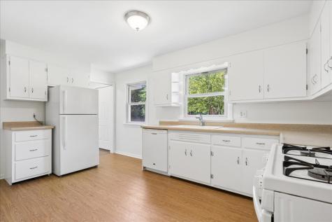 11 Logan Avenue Geneva IL 60134