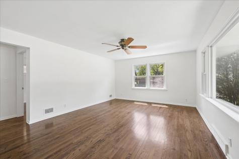 11 Logan Avenue Geneva IL 60134