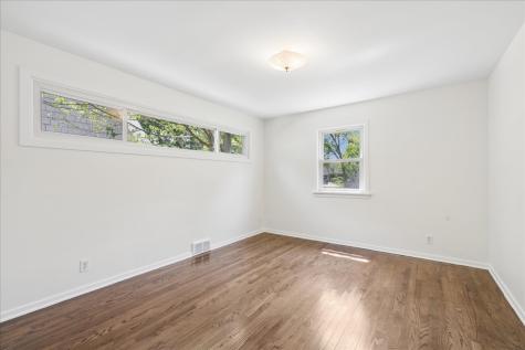 11 Logan Avenue Geneva IL 60134
