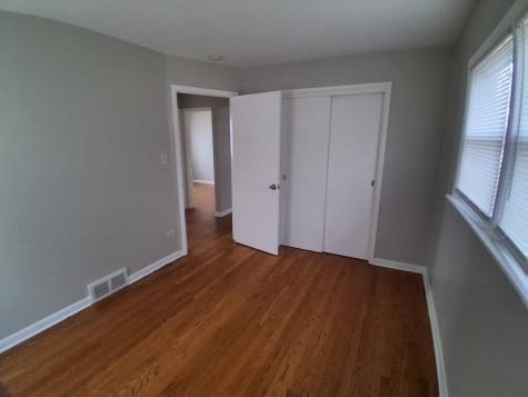 17333 Roy Street Lansing IL 60438