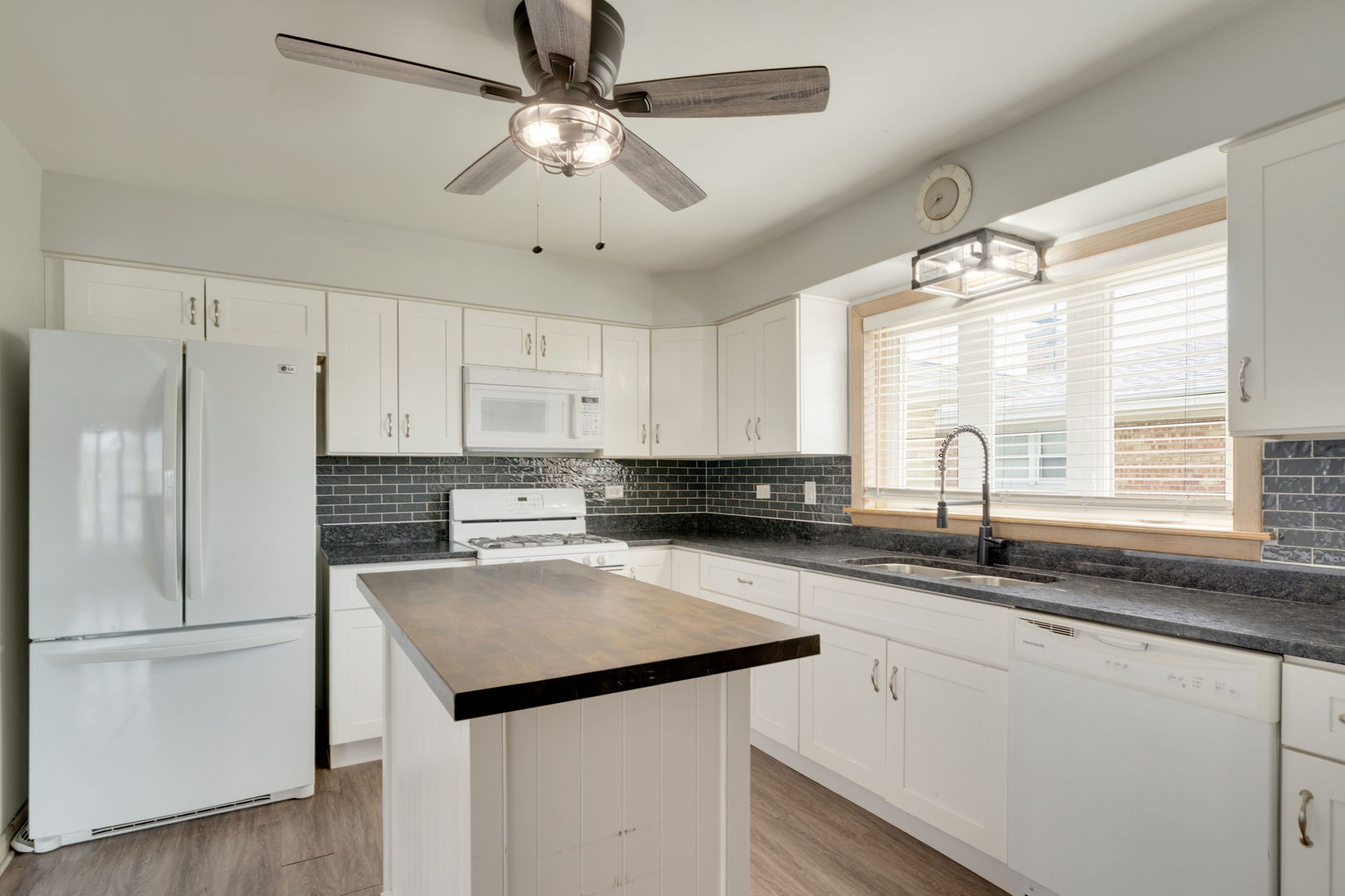5129 North Chester Avenue Chicago IL 60656